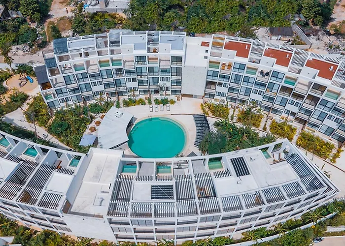 The Waves By Experience Hotel